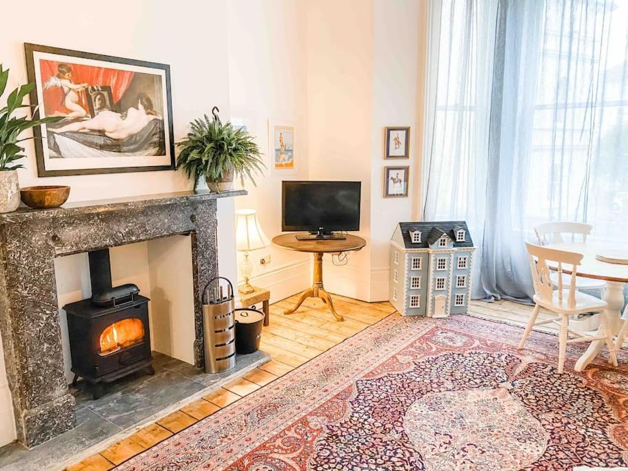 Апартаменты Luxurious Victorian, A Few Minutes From The Beach - Sleeps 2 Adults And Up To 3 Children St Leonards-on-Sea Экстерьер фото