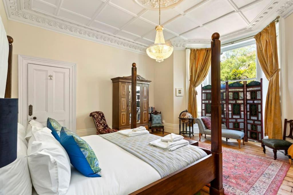 Апартаменты Luxurious Victorian, A Few Minutes From The Beach - Sleeps 2 Adults And Up To 3 Children St Leonards-on-Sea Экстерьер фото
