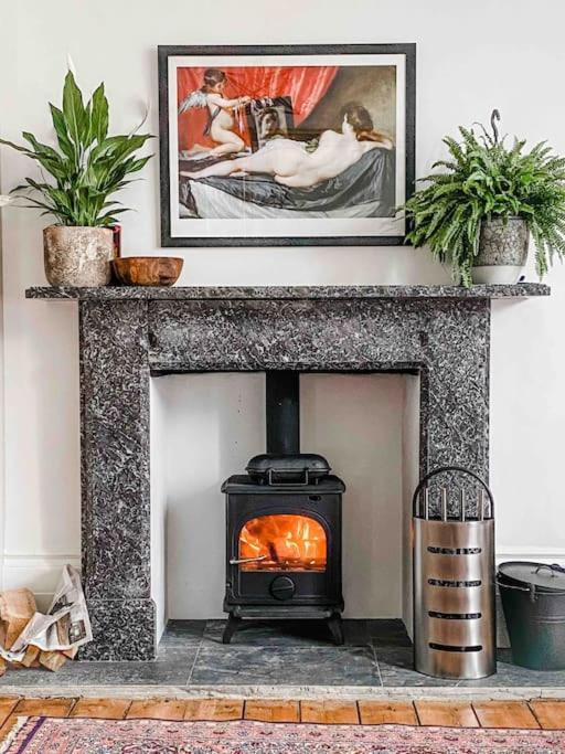 Апартаменты Luxurious Victorian, A Few Minutes From The Beach - Sleeps 2 Adults And Up To 3 Children St Leonards-on-Sea Экстерьер фото
